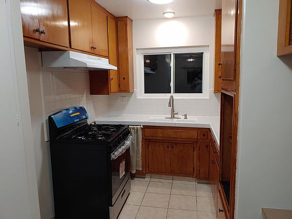2nd image of 2116 E Chevy Chase Dr #D