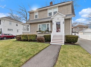 39 Rowe St, Milton, MA 02186