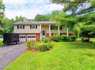 18 Windy Hill Rd, Glens Falls, NY 12801