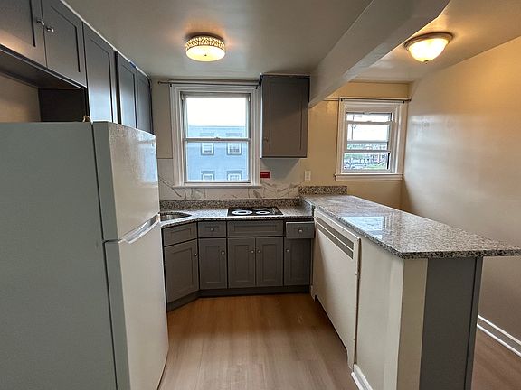 4th image of 1434 E Hunting Park Ave Floor 2