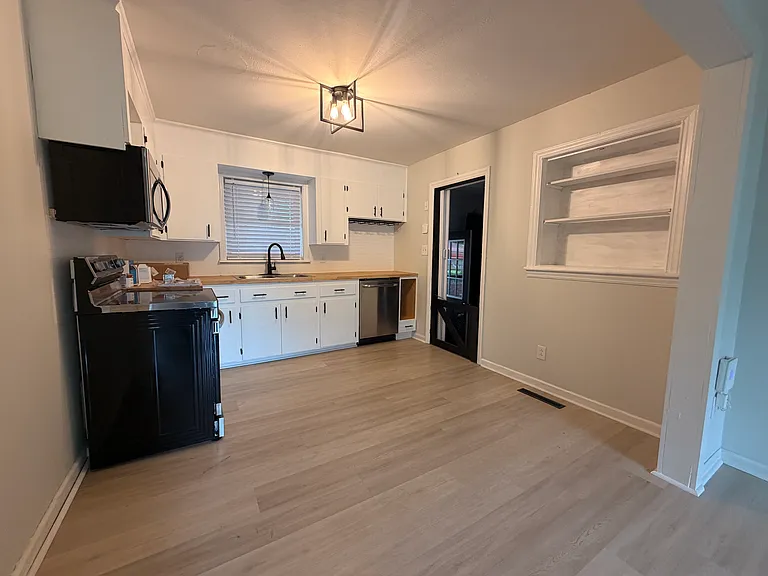 527 Katherine Ave — Photo 4