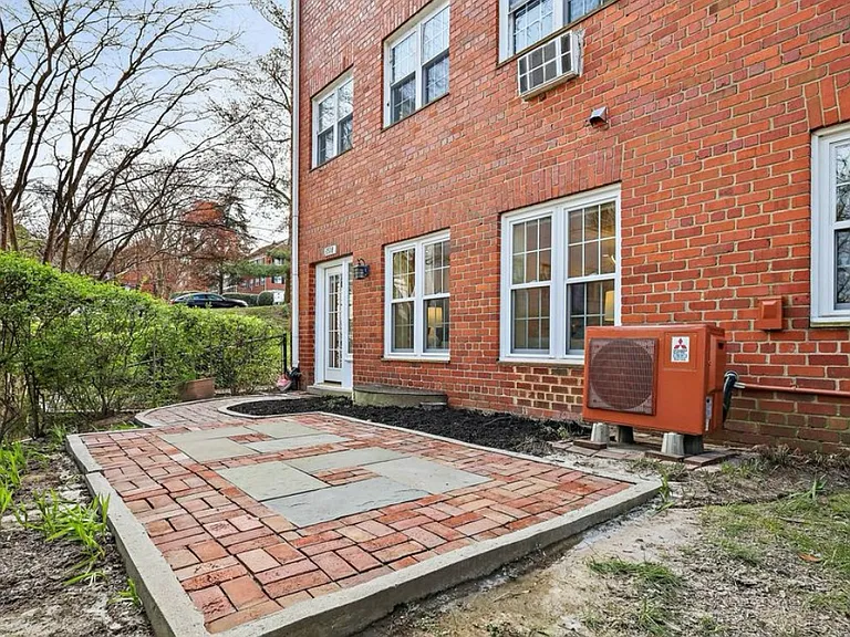 3518 Martha Custis Dr — Photo 25