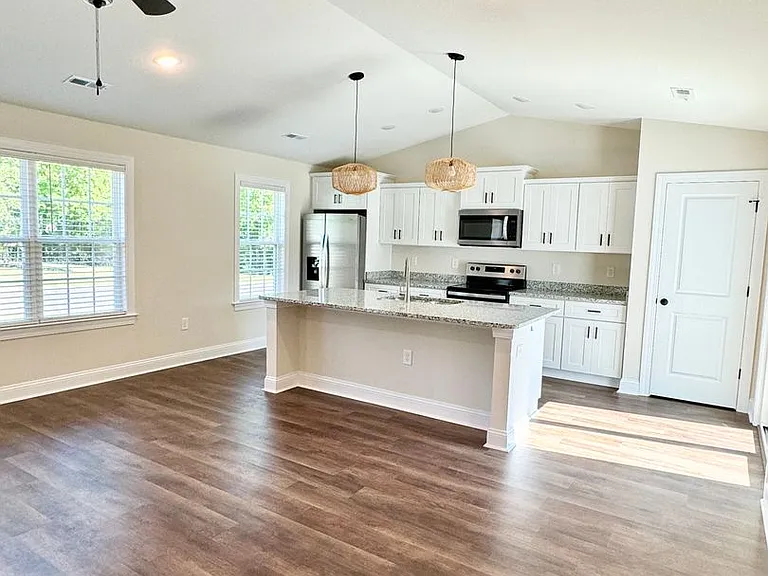 2014 Phoenix Dr #98 — Photo 34