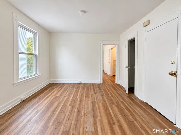 241 W Ivy St, New Haven, CT