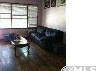 823 E Windsor Rd, Glendale, CA 91205