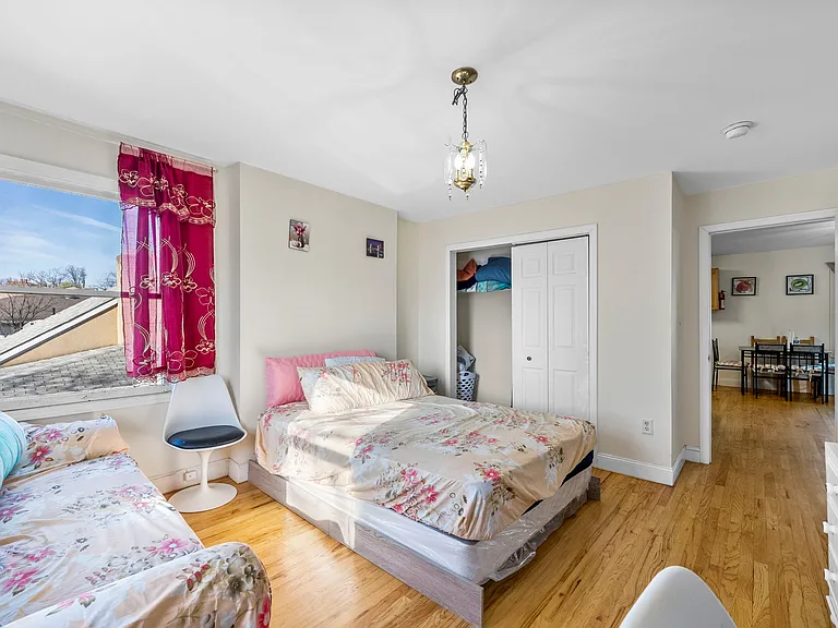 360 Gorge Rd #2 — Photo 16