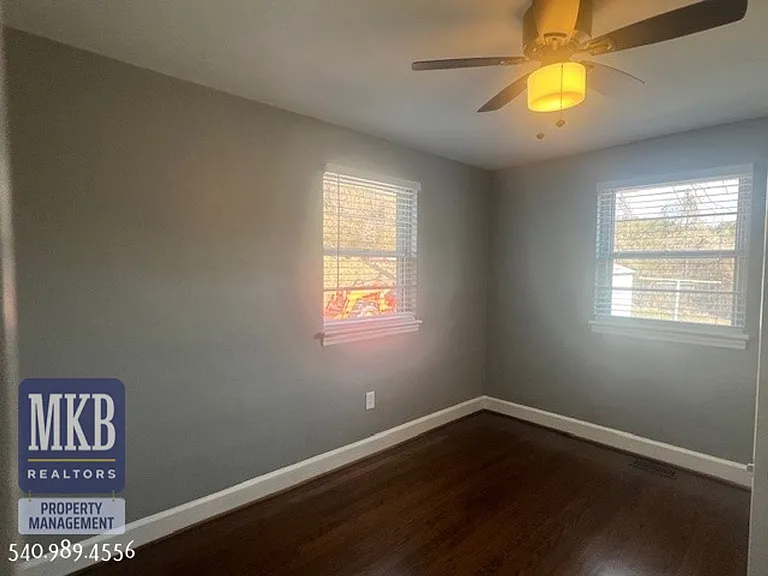 6221 Shady Acres Dr — Photo 11