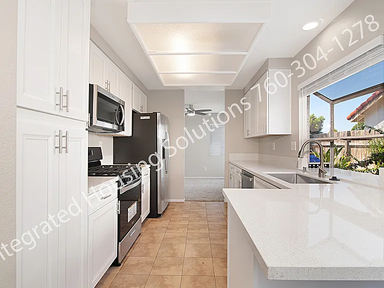 4504 Goldfinch Way — Photo 15