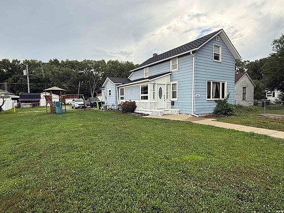 2nd image of 221 Grove St