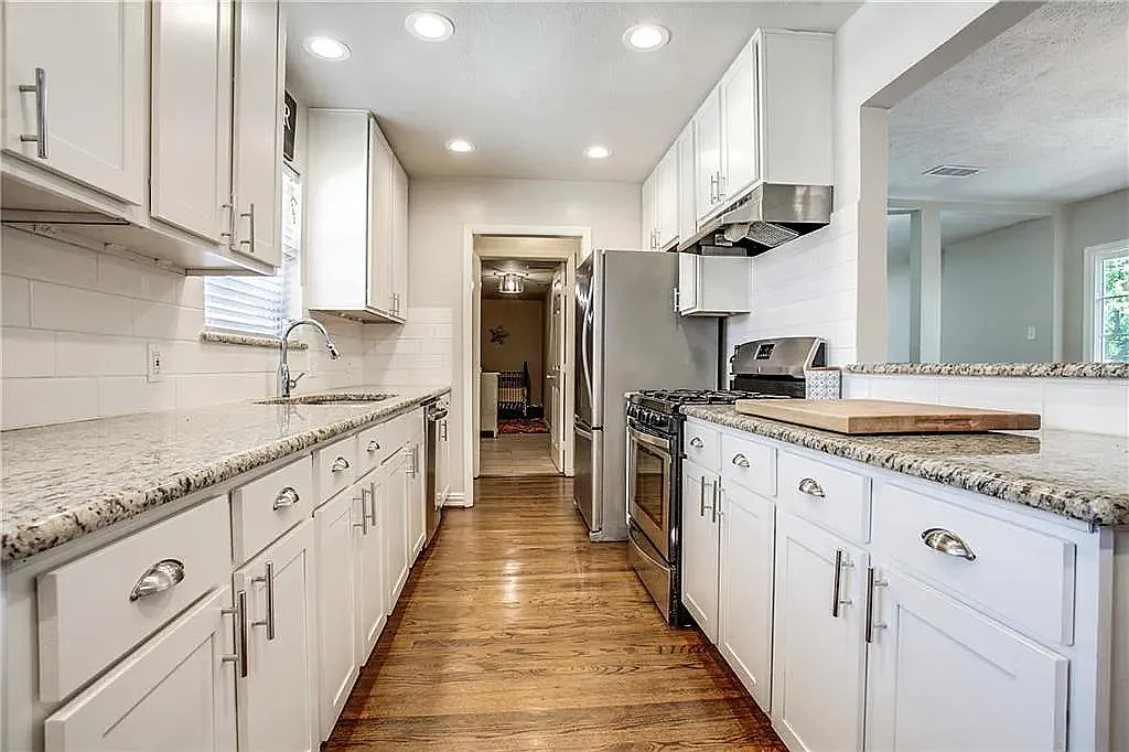 3 bed, 1787 sqft, $2,900 — Photo 3