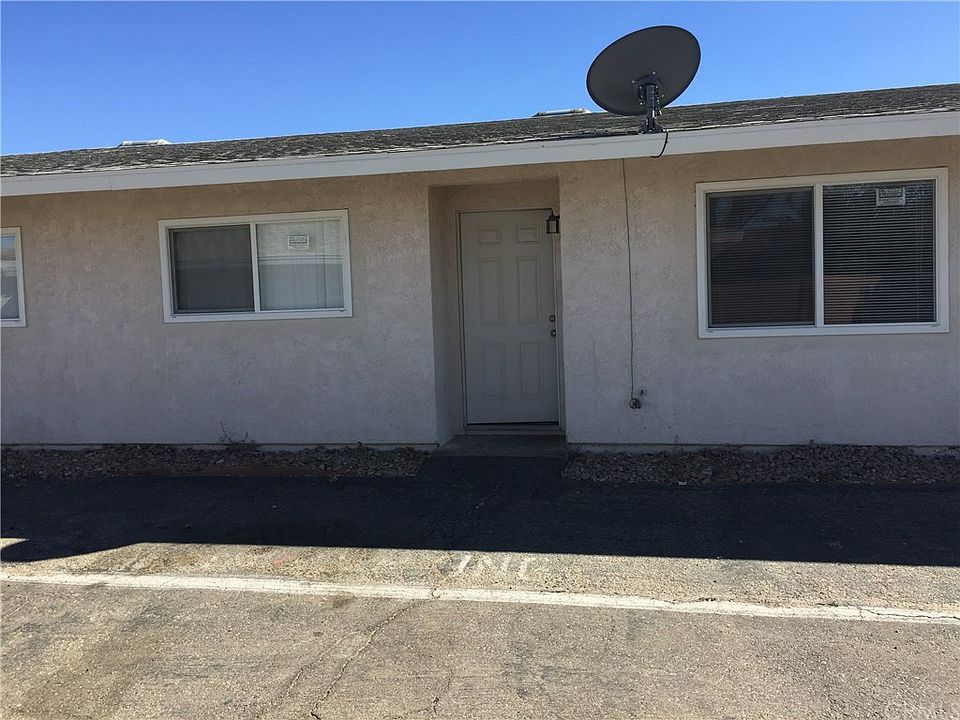 1st image of 16455 Village Dr APT 3