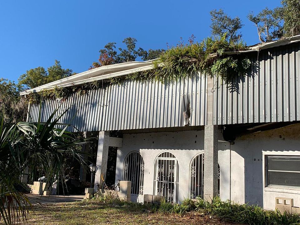 2nd image of 4460 Spruce Creek Rd