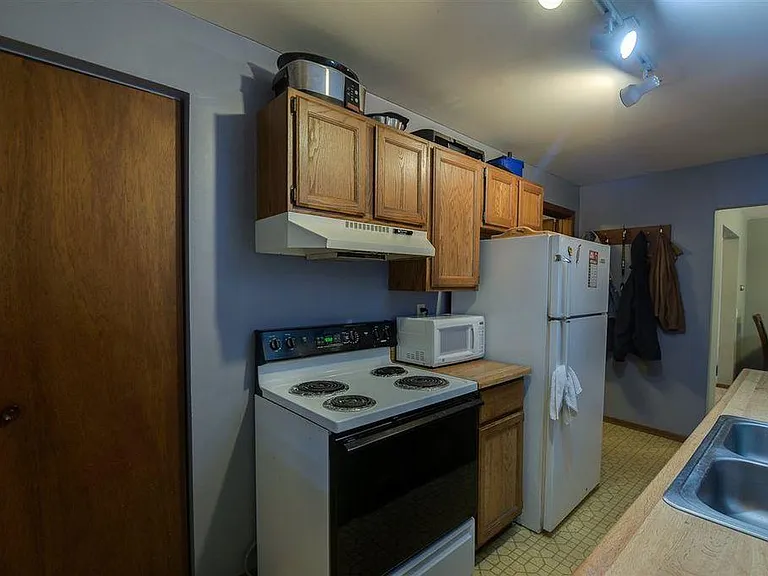 502 S Mills St #2 — Photo 5
