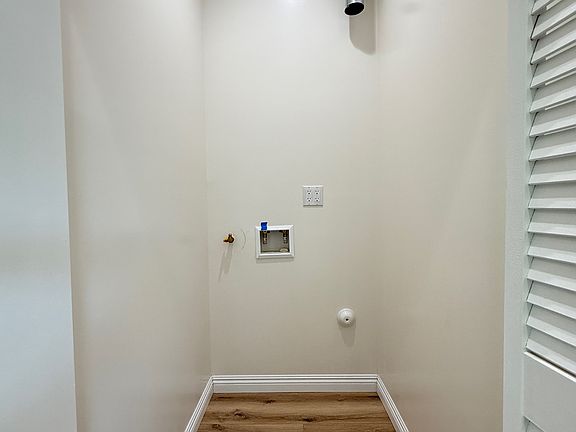 4th image of 147 S Manzanita Dr #B