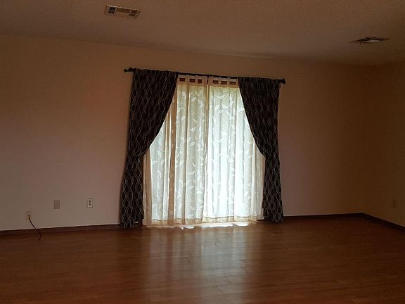 Living room 1