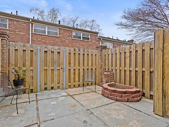 5th image of 2530 E North St Unit 2-C
