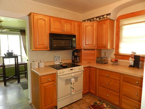 4th image of 308 E Orleans St
