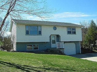 205 Carver St, Mount Horeb, WI 53572