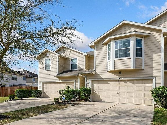 2nd image of 11515 Champions Green Dr