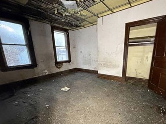 3rd image of 1308 Jawett St