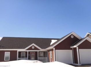 14 Oxford Place, Springdale, NL A0J1T0