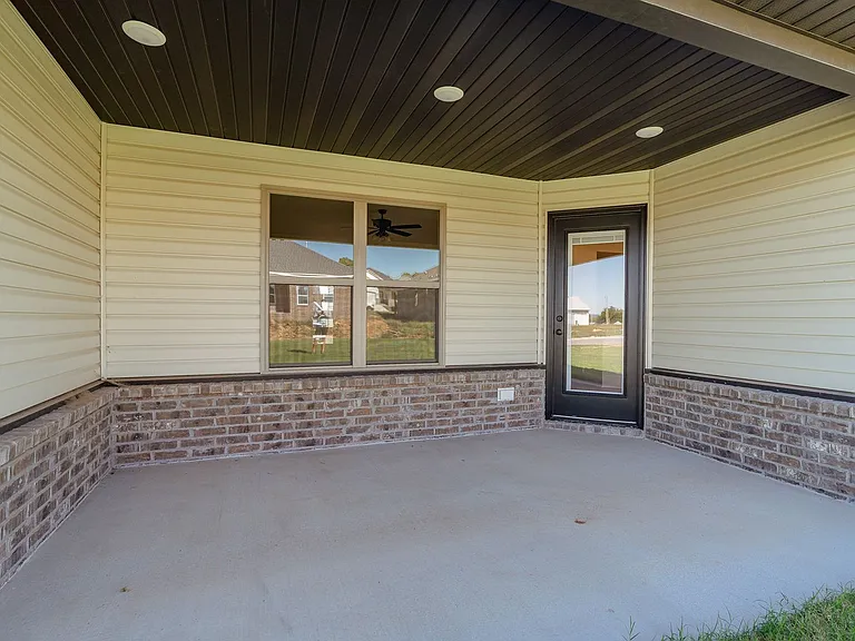952 Petit Jean St — Photo 21