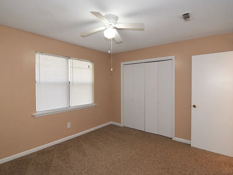 4154 Arlington Rd — Photo 31