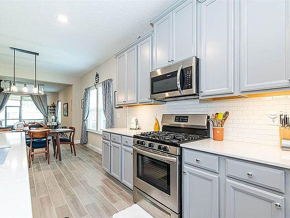 5th image of 536 Broomsedge Cir