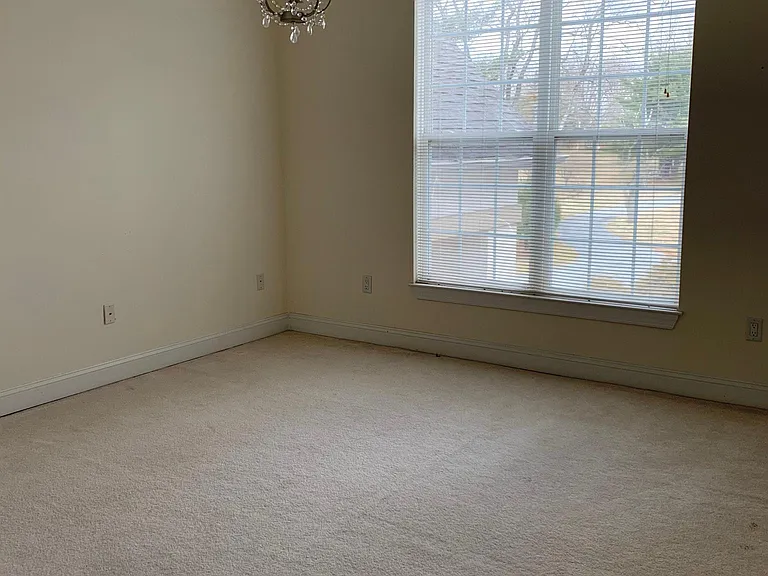 21900 New Hampshire Ave — Photo 41