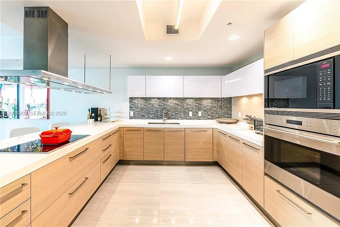 Marina Palms Residences N — Photo 3
