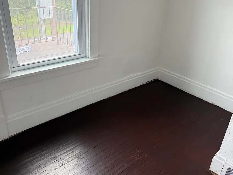 844 Northland Ave — Photo 5