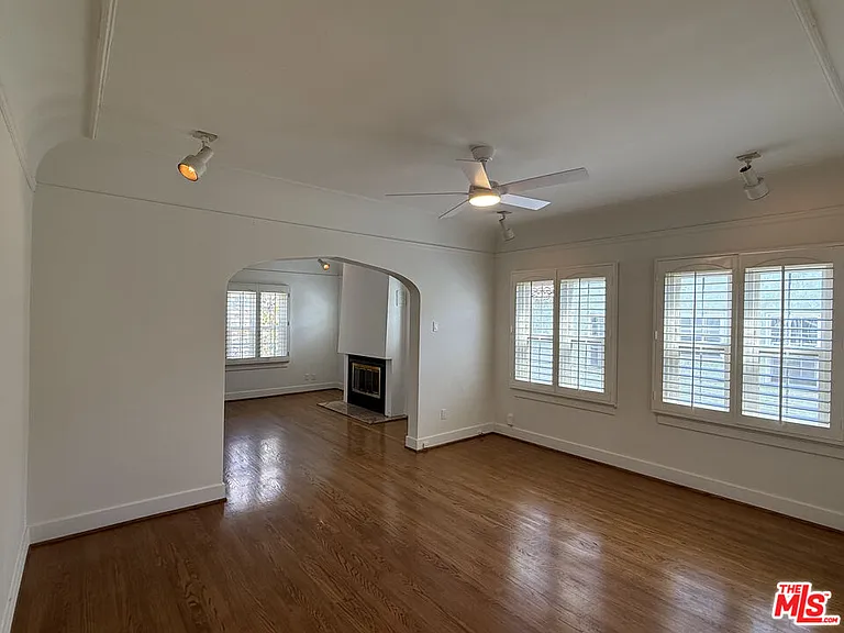 1249 S Tremaine Ave — Photo 12