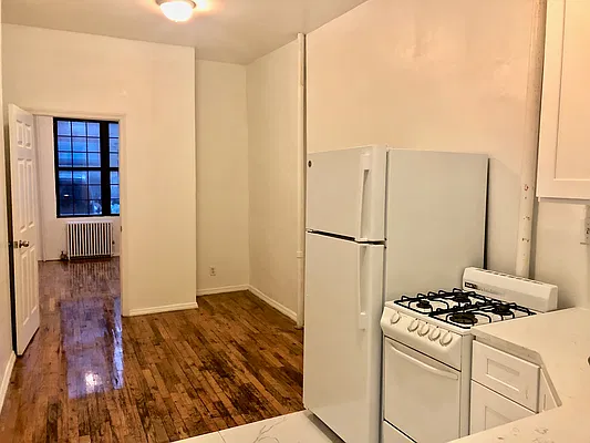 Rented by Grand & Co. | media 9