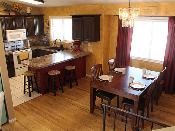 3rd image of 1724 Ironwood Dr