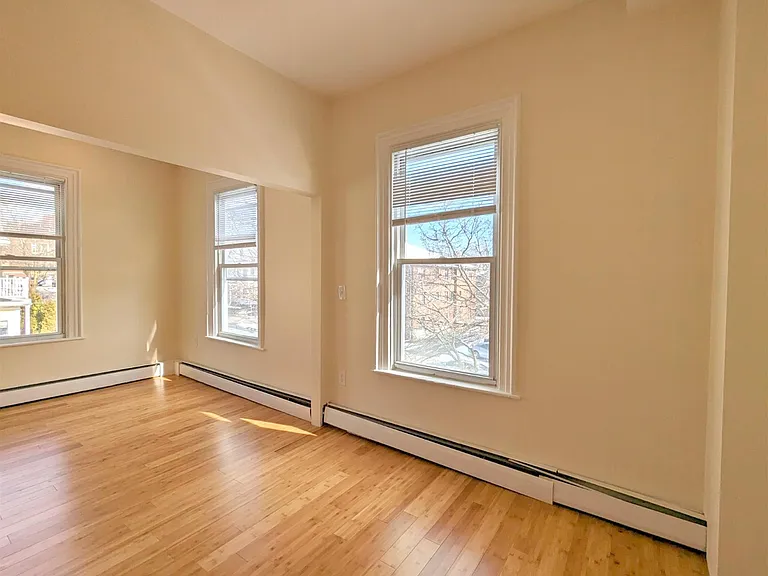 12 Cameron Ave #7 — Photo 10