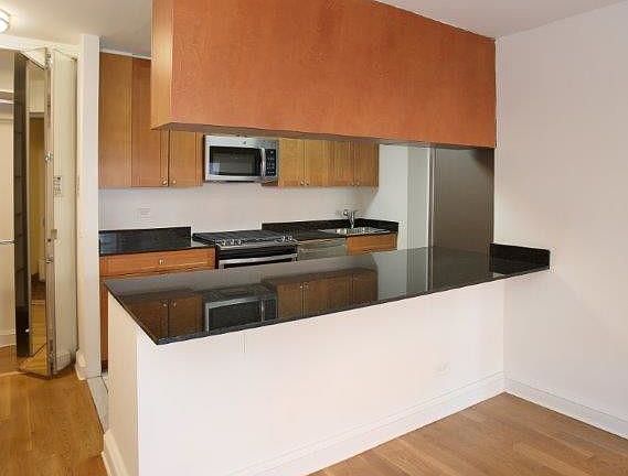 5th image of 77 W 15th St #507