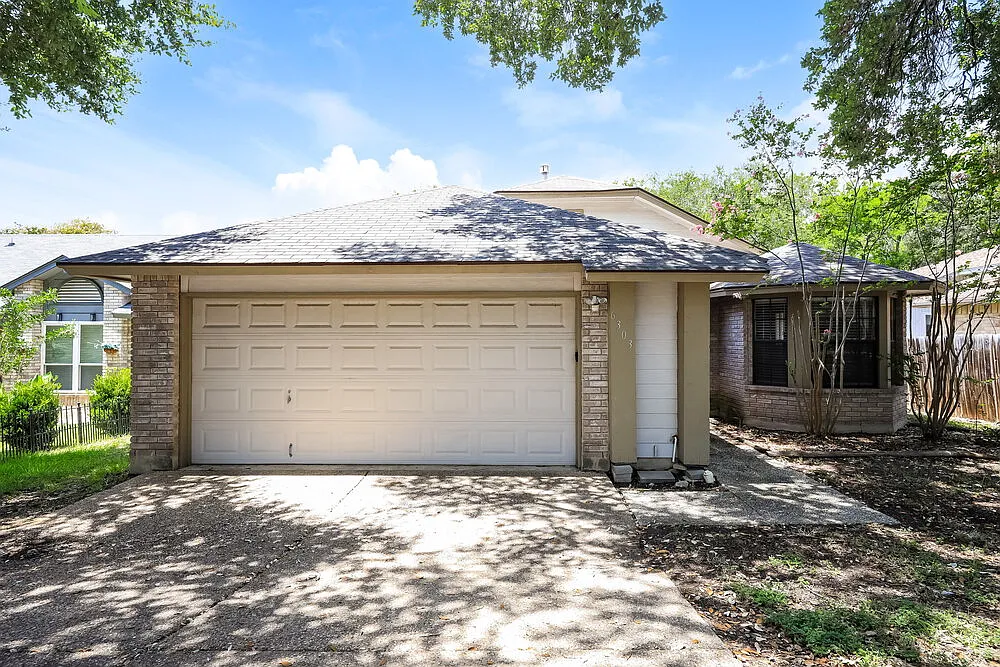 3 bed, 2.0 bath, 1351 sqft, $1,700 — Photo 1