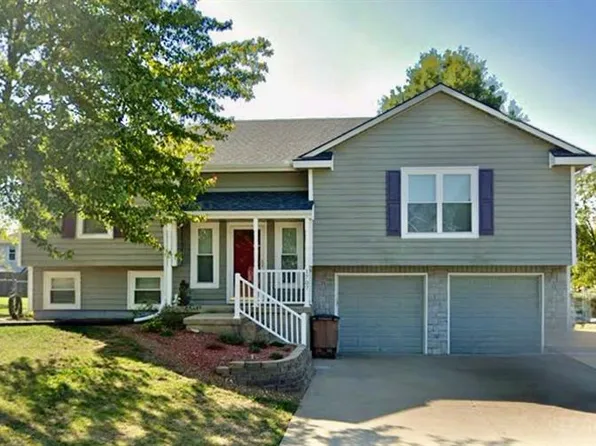 1707 Shelby Dr, Raymore, MO 64083