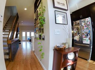 19 Manhattan Mews, Saint Louis, MO