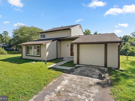 5th image of 15811 Perkins Ln