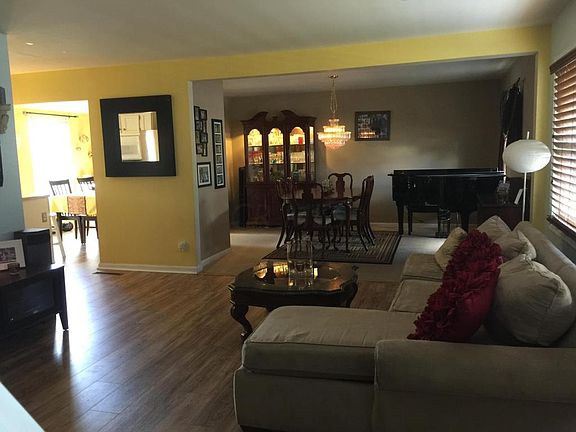 3rd image of 2889 Woodgrove Dr