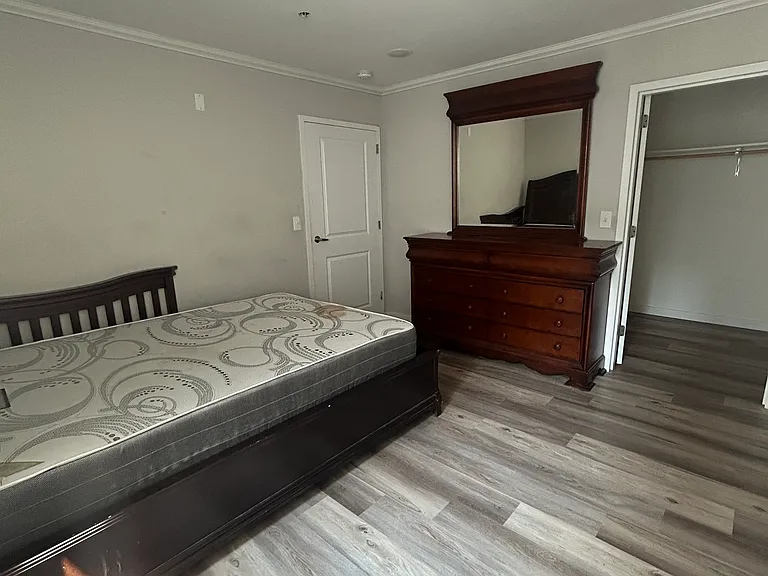 113-115 12th Ave #206 — Photo 5