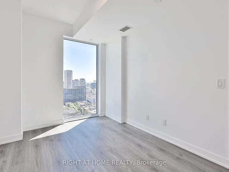 100 Queen St E #2805 — Photo 13