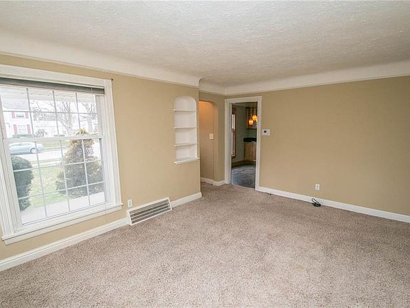 5th image of 6759 Parma Park Blvd