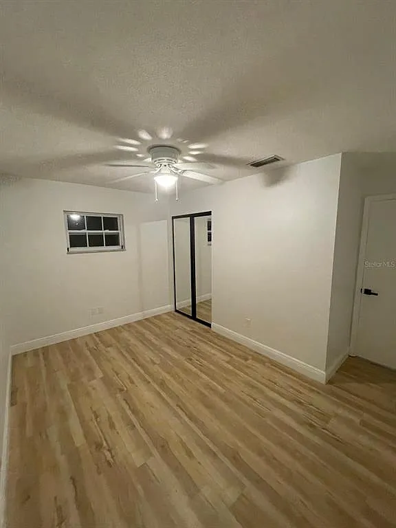 3 bed, 1.5 bath, 1068 sqft, $1,800 — Photo 2