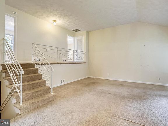 5th image of 9403 Balfour Dr