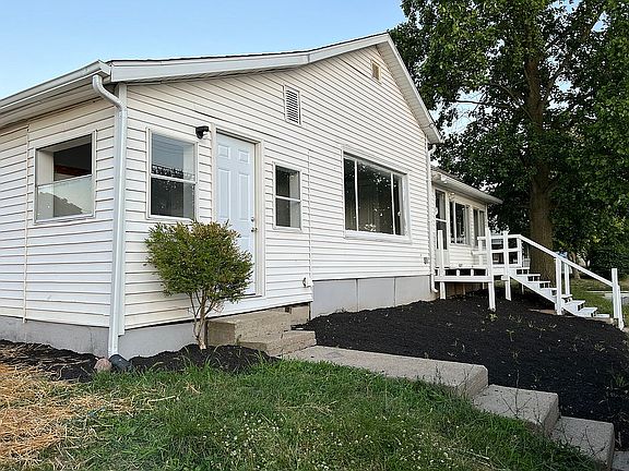 4th image of 300 12th St