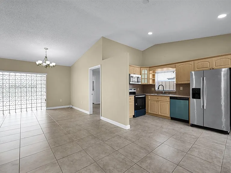 4471 SW 138th Ct — Photo 16