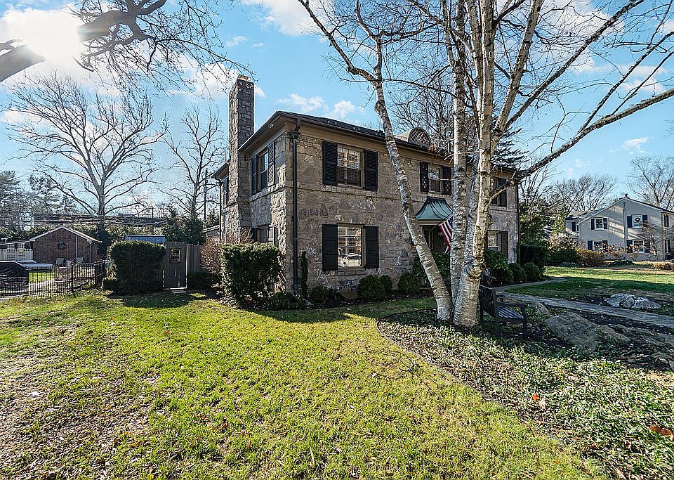 732 W South St, Carlisle, PA 17013 Zillow