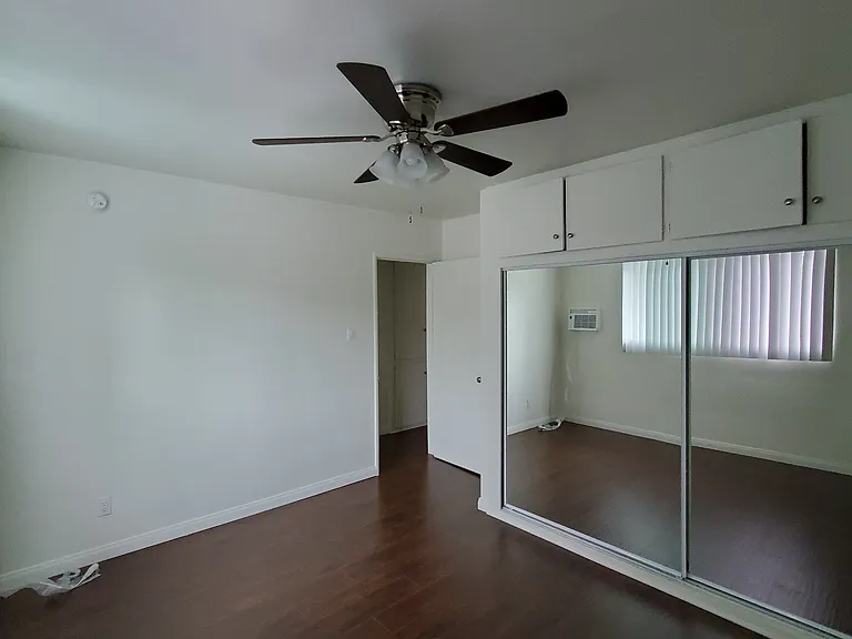 11124 Camarillo St #11 — Photo 5